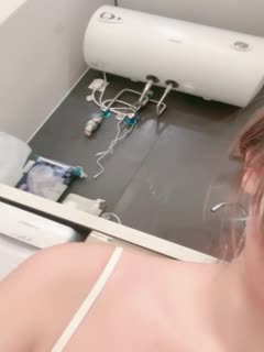 美女落九川付费直播极品辣穴自慰绣感...}