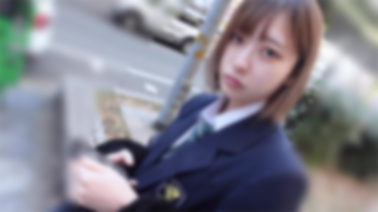 FC2-4242545 【#115】ガッコーサボリ中の美形学生をナンパゲット。最初は警戒されてたけど気を許したト}