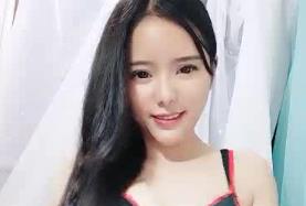 长发大奶妹子全裸道具自慰_脱光光椅子上自摸道具抽插自慰性感大屁股.}
