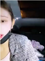 白皙美乳妹子喝多了有点High和司机在车上直接玩起来}