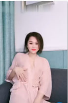 风骚美女小姐姐太寂寞只好在家自慰给大家看}