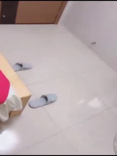 1#白皙苗窕粉乳小姐姐口交挑逗狼友爆操无毛骚逼}