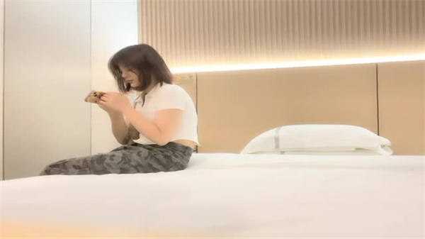 寻花偷拍-男主高价约操肥臀大奶纹身妹子}