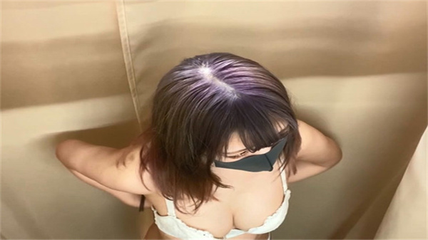 2021最新11月份商场试衣间偷拍流出_.}