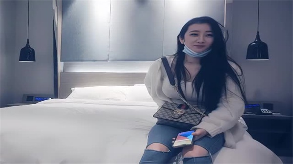 赵总寻花极品F罩杯苗条外围小姐姐}